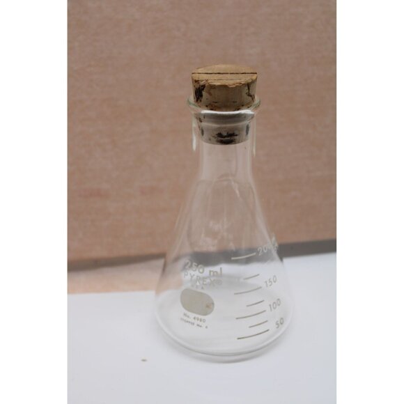 Pyrex Other - Pyrex 250ml Side Arm Flask Glass 93957